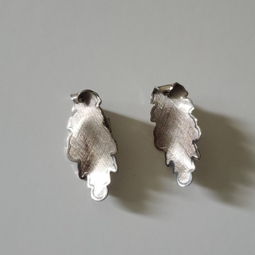 FREE With Bundle of Three! Leaf Clip on Earring